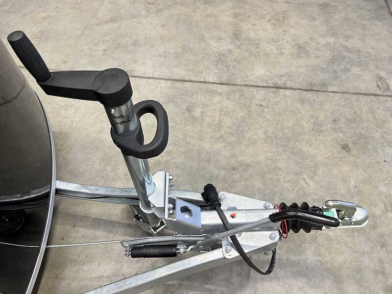 Cheval Liberte C500 Roadster Alu-Felgen Regal Kofferanhänger