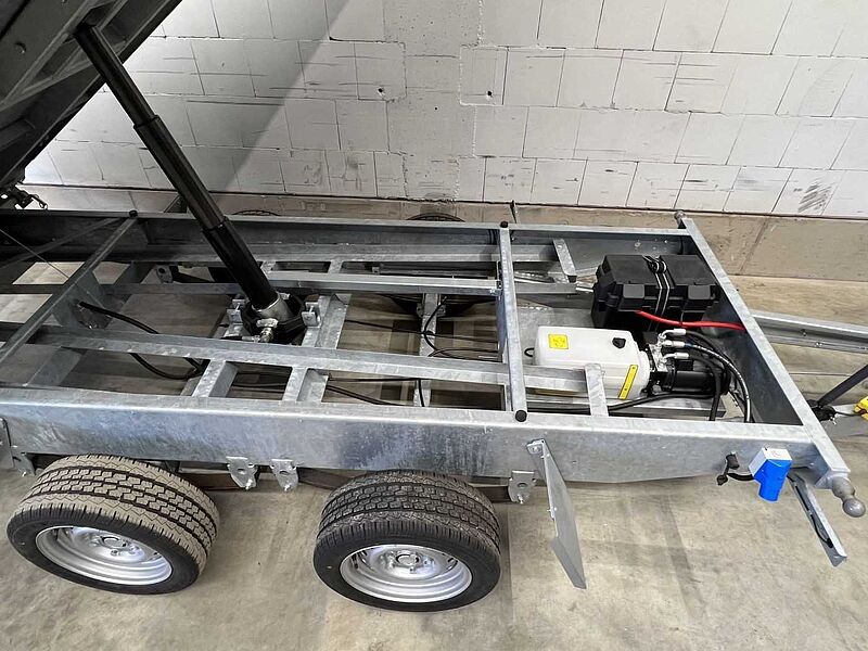 Variant 3517TB30 Dreiseitenkipper