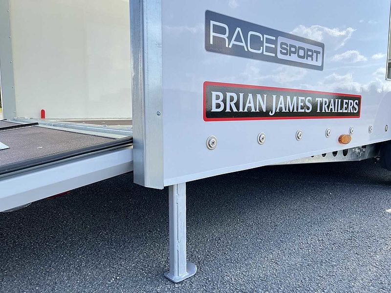 Brian James Race Sport Autotransporter geschlossen