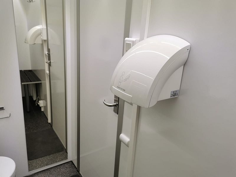 Rosemeier ER Badanhänger mit WC LUX Toilettenanhänger