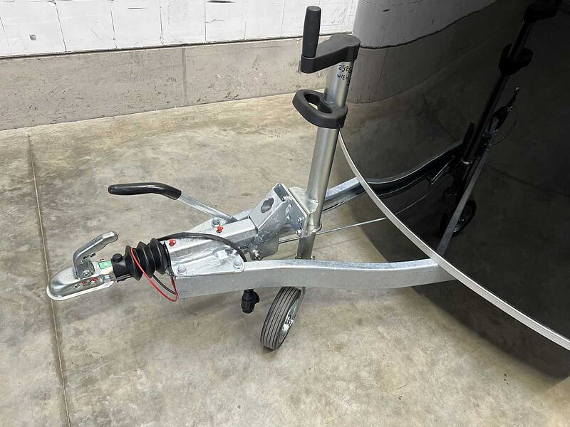 Cheval Liberte Debon C400 Roadster ALF Kofferanhänger