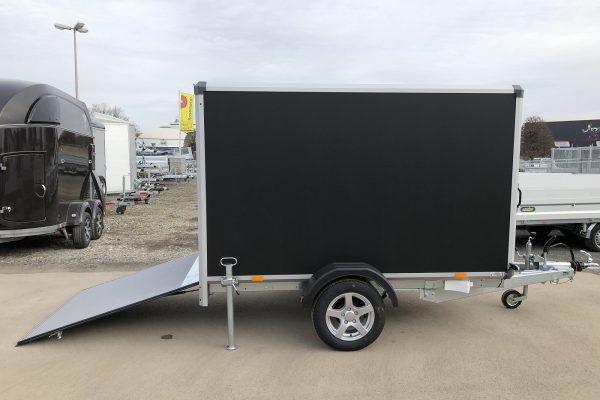 Variant Night Edition 1-Achser Rampe Kofferanhänger