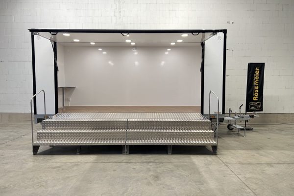 Respo 220DC 5 m Verkaufs- und Promotionanhänger