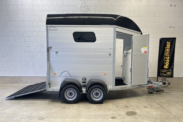 Böckmann Portax E Plus 3,0 t. Sonderhöh Pferdeanhänger