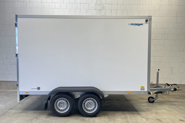 Kompakter WM Meyer Kofferanhänger – ideal für Handwerk, Gewerbe und sicheren Transport.