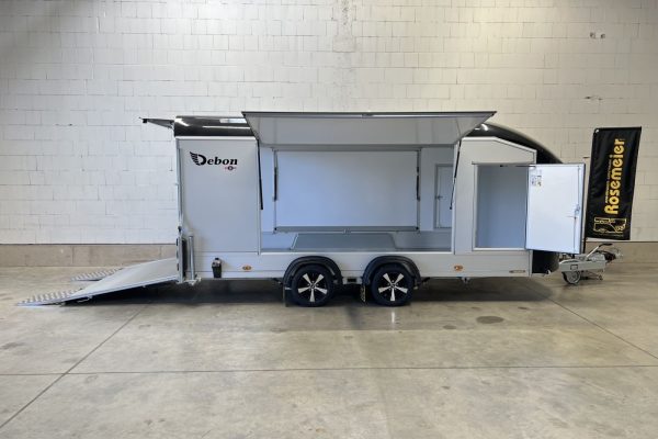 Autotransporter von Debon mit Klappe und Rampe – mobiler Autotransporter oder Transportlösung für Profis.